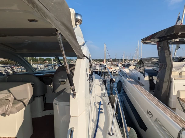 Motorboat for rent Juan-les-Pins at the best price