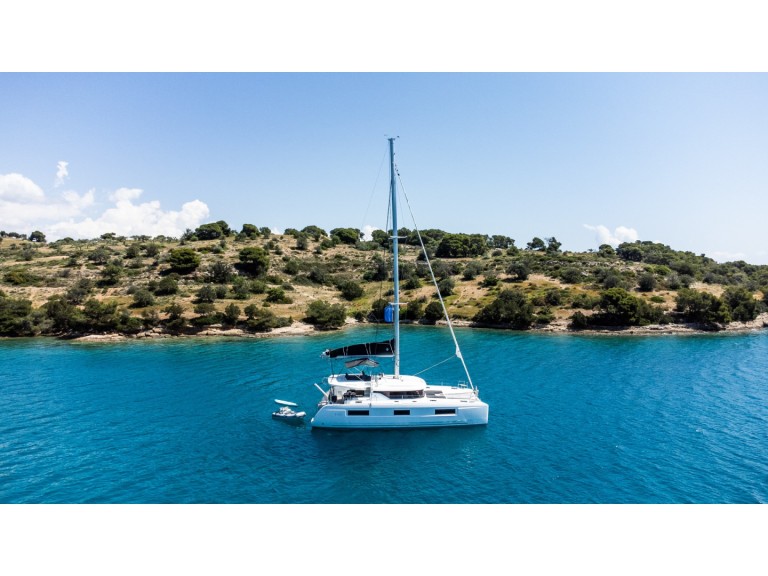 Bareboat Rental Catamaran Lagoon with a boat licence
