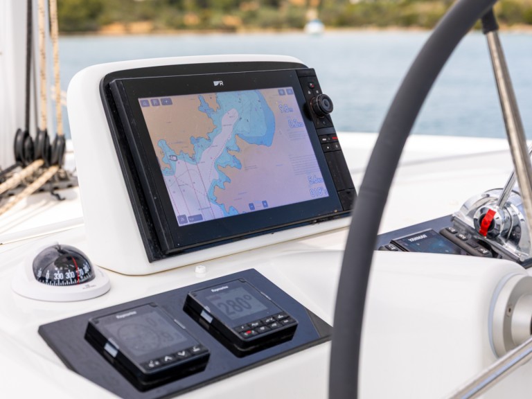 Lagoon Lagoon 46 in Porto Cheli on SamBoat