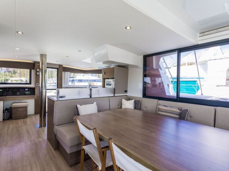 Catamaran for rent Tortola at the best price