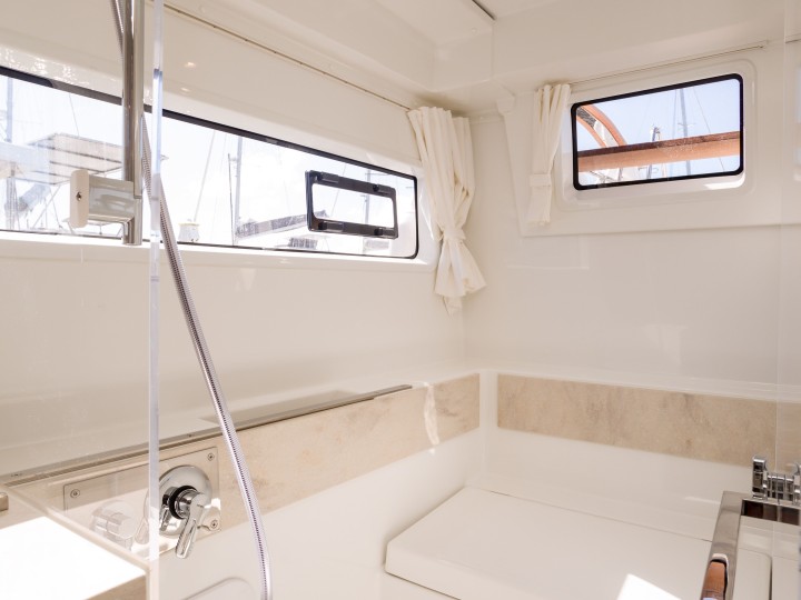 Catamaran rental in Tortola - Lagoon Lagoon