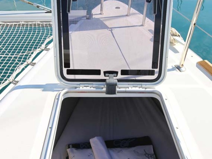 Boat rental Lagoon Lagoon 400 S2 in Trogir on Samboat