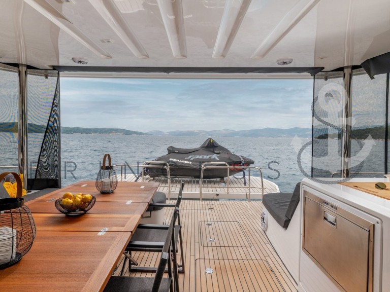 Lagoon Lagoon 55 - 4 cab. charter bareboat or captained in  Kaštela