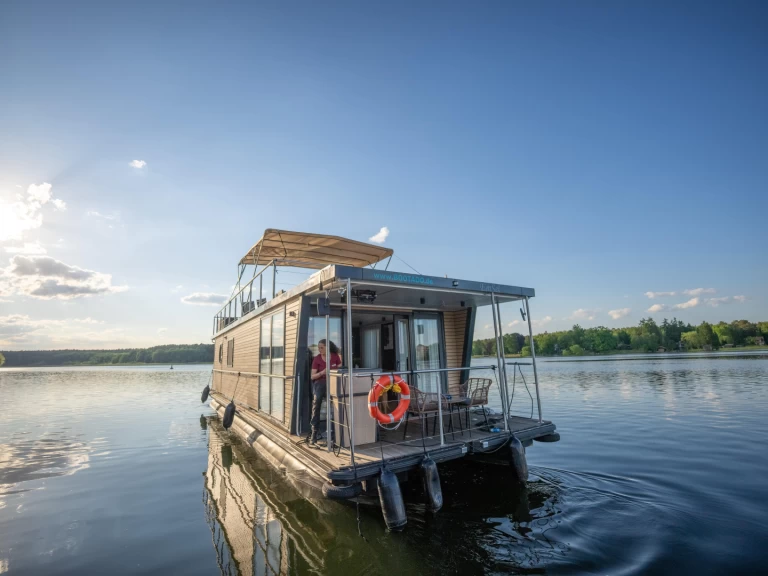 Houseboat rental with or without captain WOMA Fürstenberg/Havel