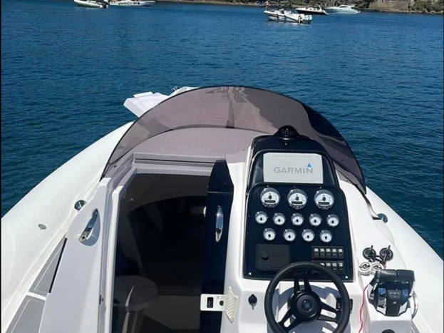 Sea prop RIB 33 charter bareboat or captained in  Monte di Procida