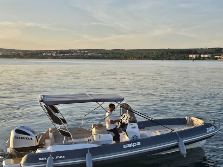 Boat rental Salpa Salpa Soleil 24.5 in Tkon on Samboat