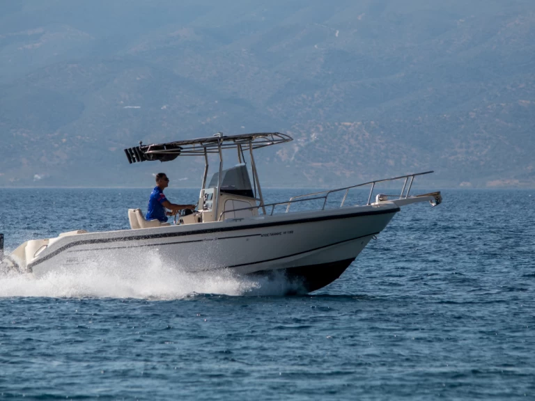 Boston Whaler Boston Whaler 23 Outrage in Hydra on SamBoat