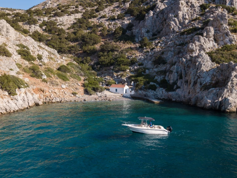 Rent a Boston Whaler Boston Whaler 23 Outrage Hydra