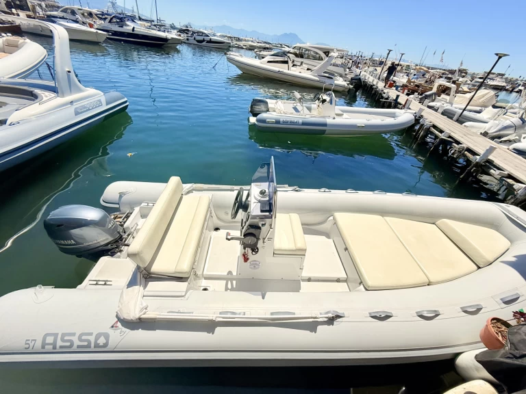 RIB for rent Naples at the best price