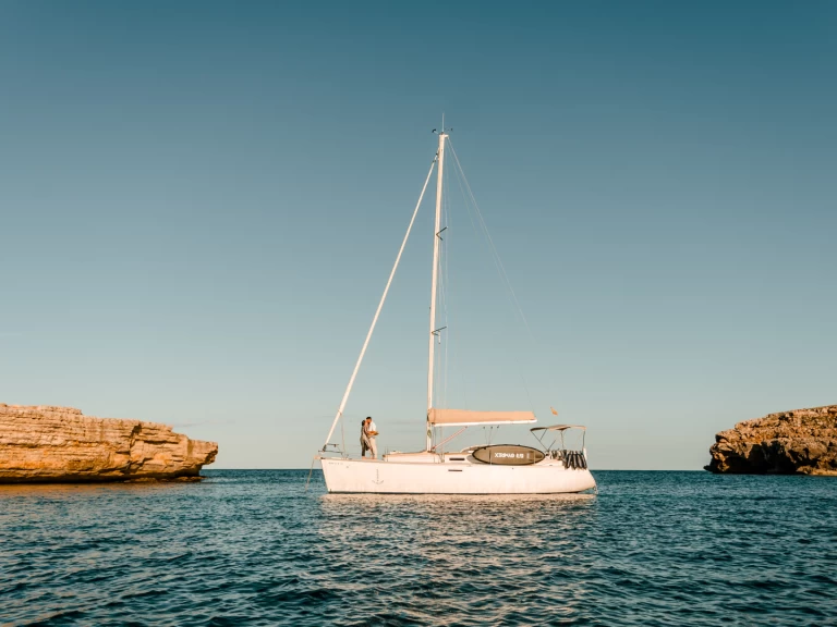 Rent a Dufour Dufour 385 Grand Large Mahón