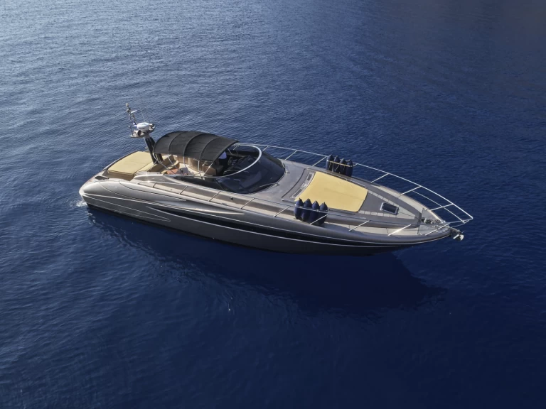 Riva RIVALE 52 in Limáni Lavríou on SamBoat