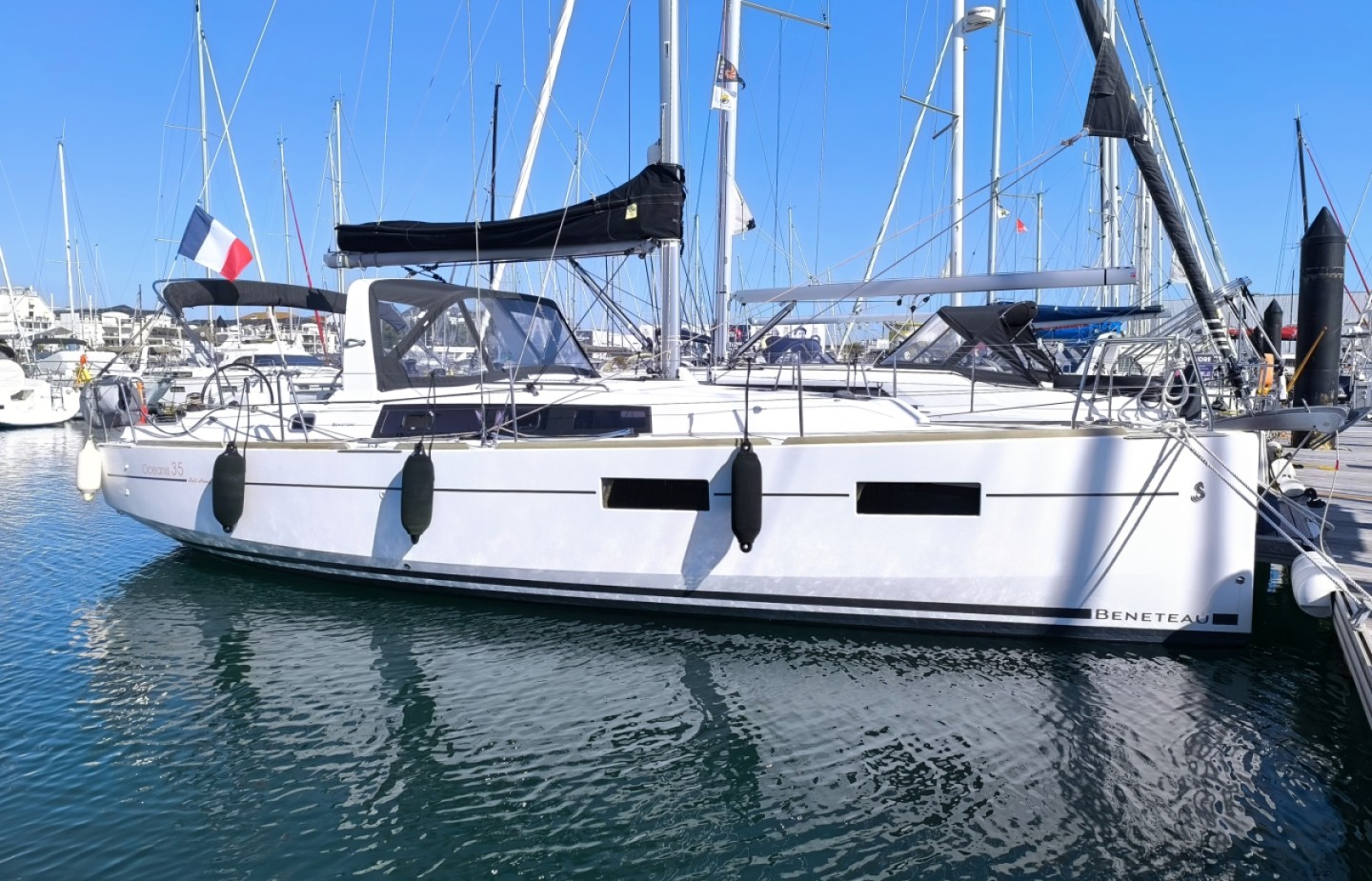LATITUDE V