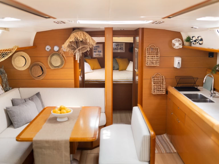 Yacht charter Préveza cheap Sun Odyssey 469