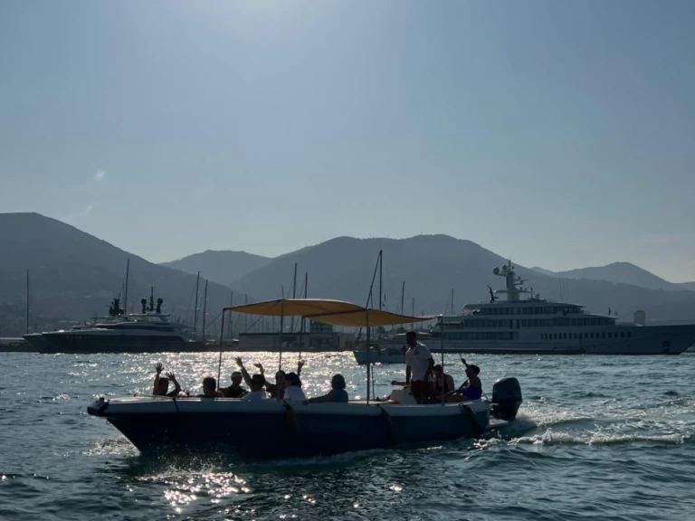 Motorboat rental with or without captain Gozzo La Spezia