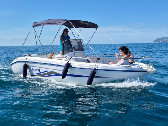 Ranieri Soverato 545 in Marina di Andora on SamBoat