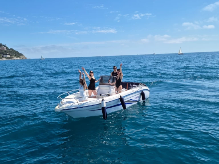 Motorboat rental in Marina di Andora - Ranieri Soverato 545