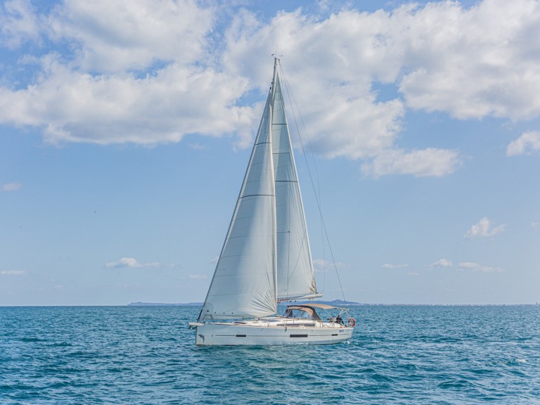 Yacht charter Furnari cheap Dufour 520 Grand Large