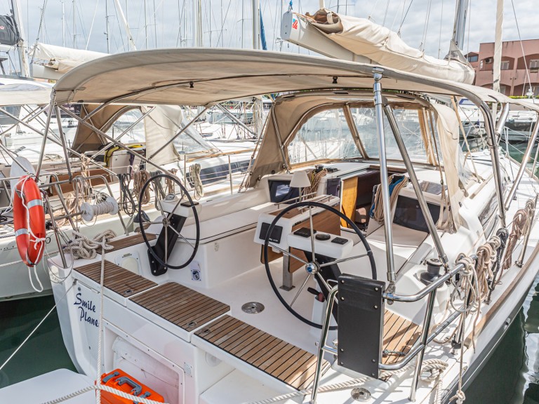 Bareboat Rental Sailboat Dufour with a boat licence