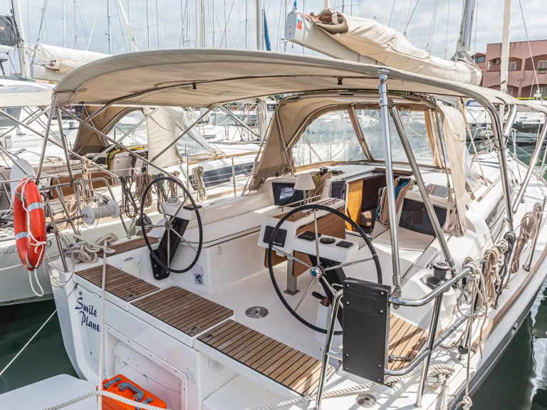 Bareboat Rental Sailboat Dufour with a boat licence