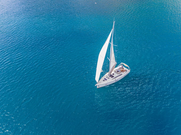 Dufour Dufour 430 in Palermo on SamBoat