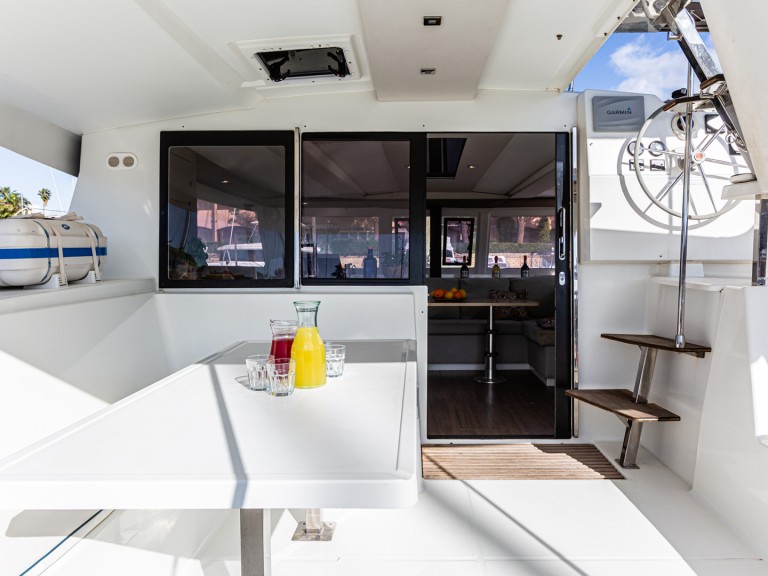 Yacht charter Furnari cheap Lucia 40