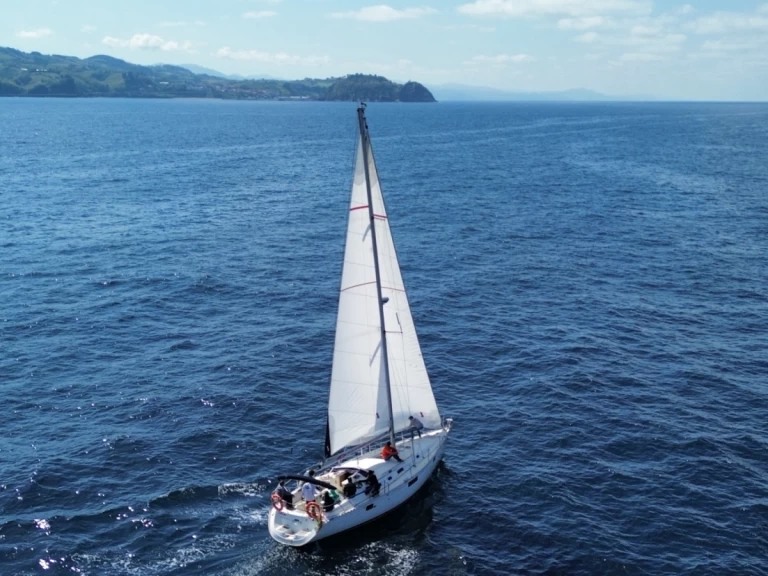 Bénéteau Oceanis 440 charter bareboat or captained in  Getaria