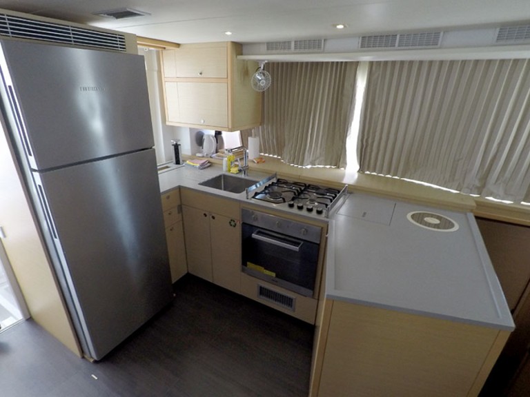 Catamaran rental in Šibenik - Lagoon Lagoon 52 F