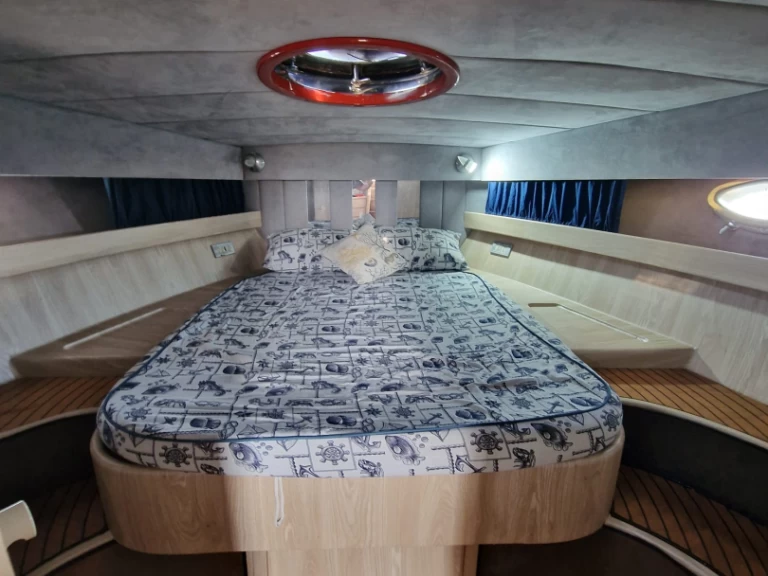 Bareboat Rental Motorboat Partenautica with a boat licence