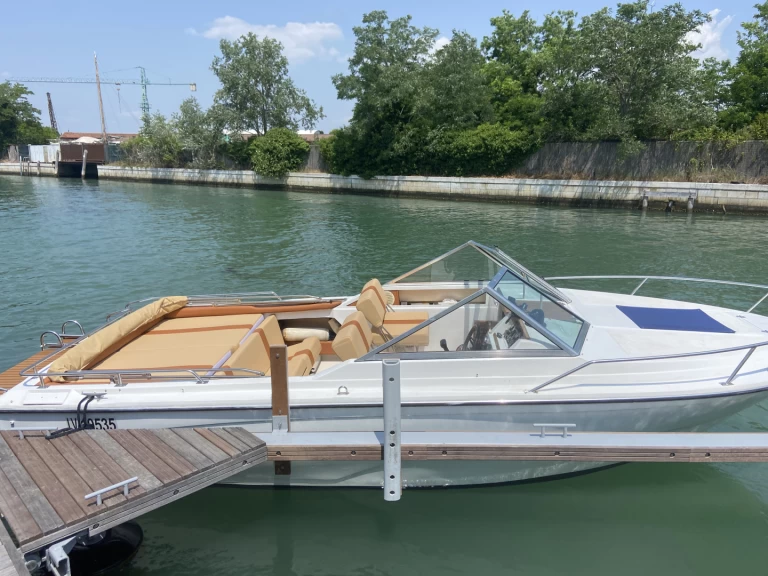 Rent a Glastron Laraya  San Giuliano - Venezia