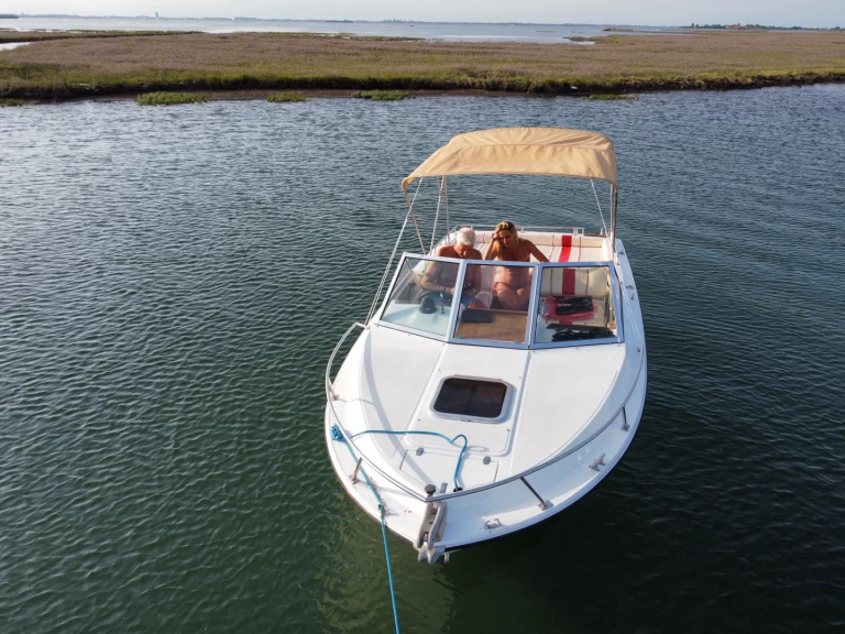 Yacht charter San Giuliano - Venezia cheap Laraya 