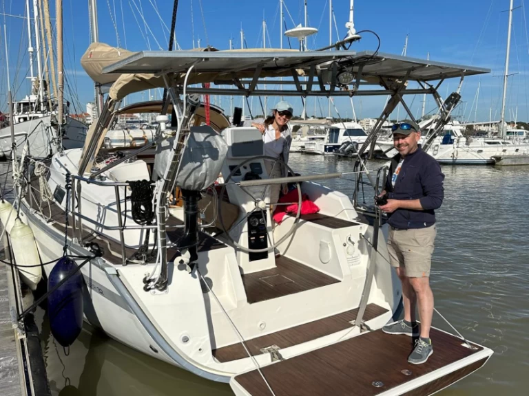 Sailboat for rent La Rochelle at the best price