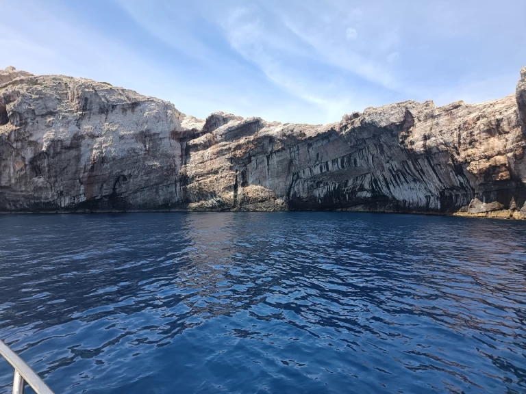 Boat rental Bénéteau Antares 760 in Šibenik on Samboat