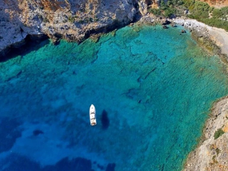 Yacht charter Kissamos cheap Alkyon 6M