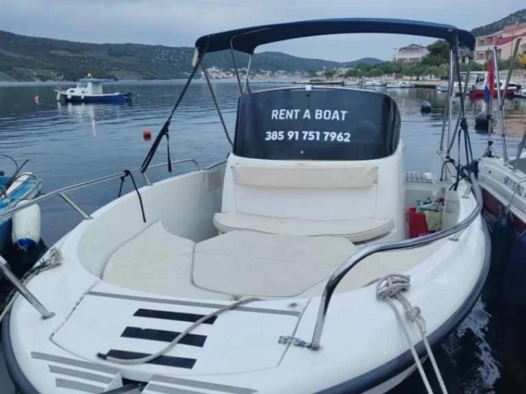 Insidias Marine HM 22 Fly charter bareboat or captained in  Poljica