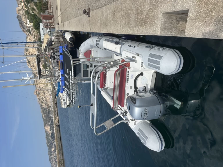 Caribe Caribe UB24 in Marseille on SamBoat