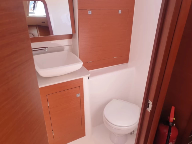 Dufour Dufour 460 Grand Large in Lávrio on SamBoat