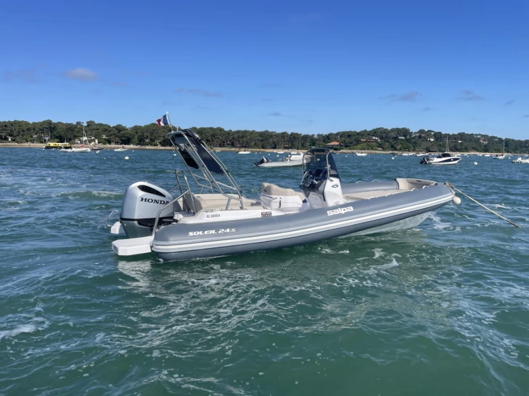 Motorboat for rent Cap Ferret at the best price