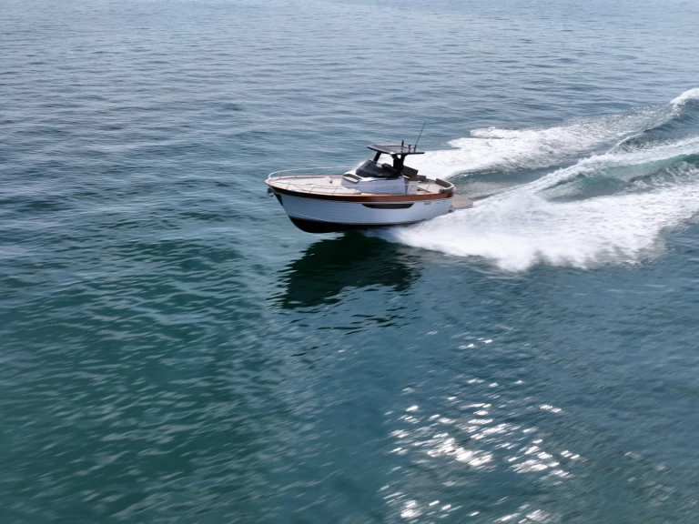 Rent a Mimi 9.5 wa Peschiera del Garda