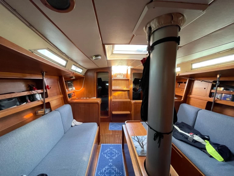 Sailboat rental in Cagliari Port - Bénéteau Canot 390