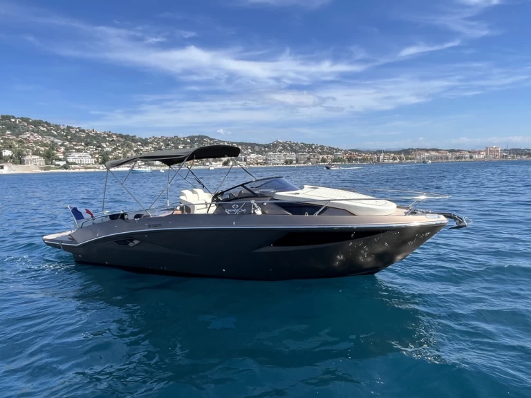 Motorboat rental in Cannes - Cranchi RANGIROA