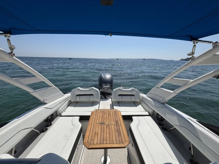 Motorboat rental with or without captain Régal Cannes