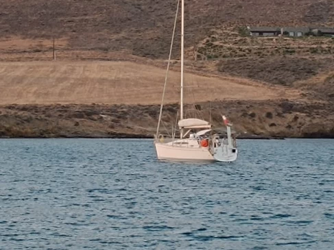 Delphia Delphia 33 charter bareboat or captained in  Piso Livadi