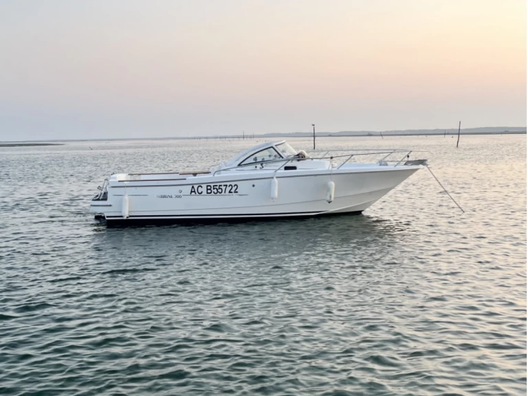 Yacht charter Arcachon cheap Ombrine 700