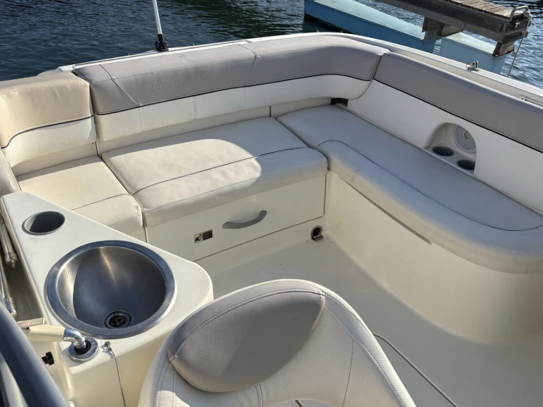 Motorboat rental with or without captain Bayliner Le Cap d'Agde