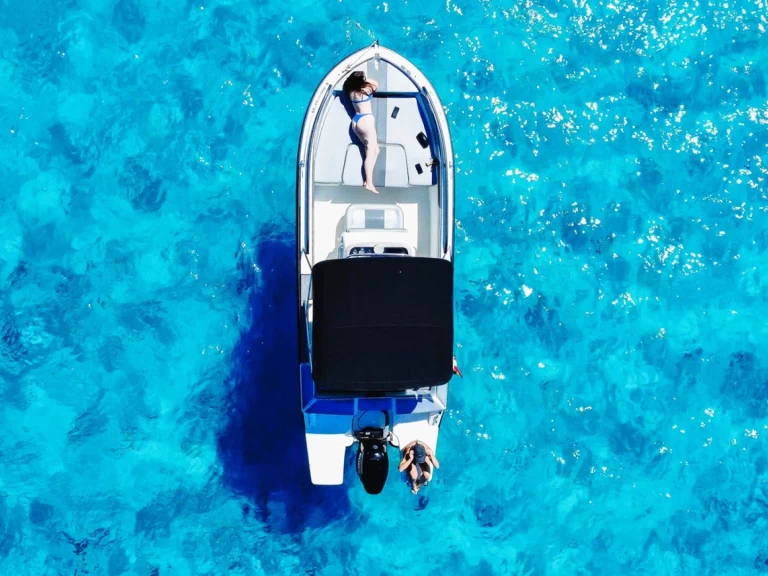 Motorboat for rent Ciutadella de Menorca at the best price