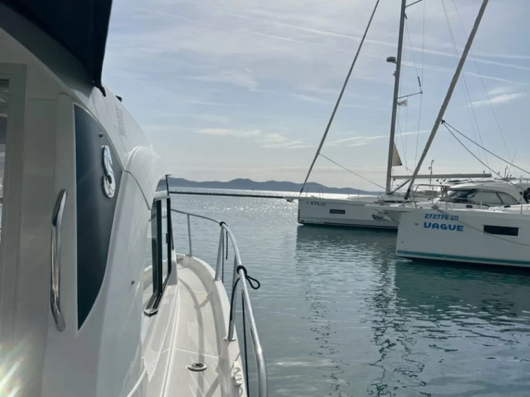 Yacht charter Borik Marina cheap Antares 8 OB