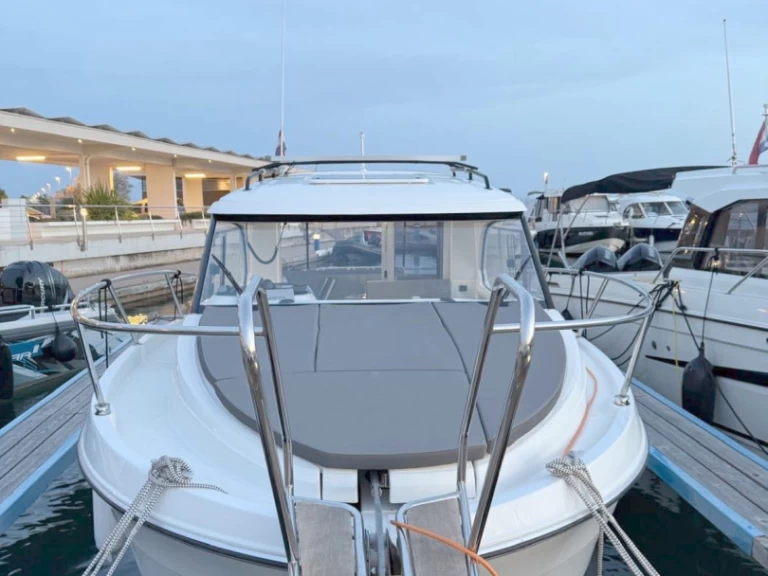 Motorboat rental in Borik Marina - Bénéteau Antares 8 OB