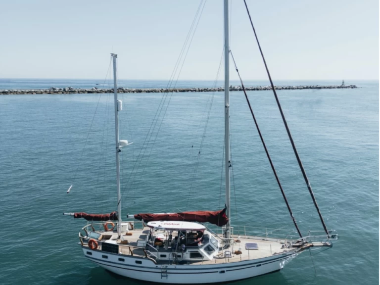 Rent a endurance 43 Portimão