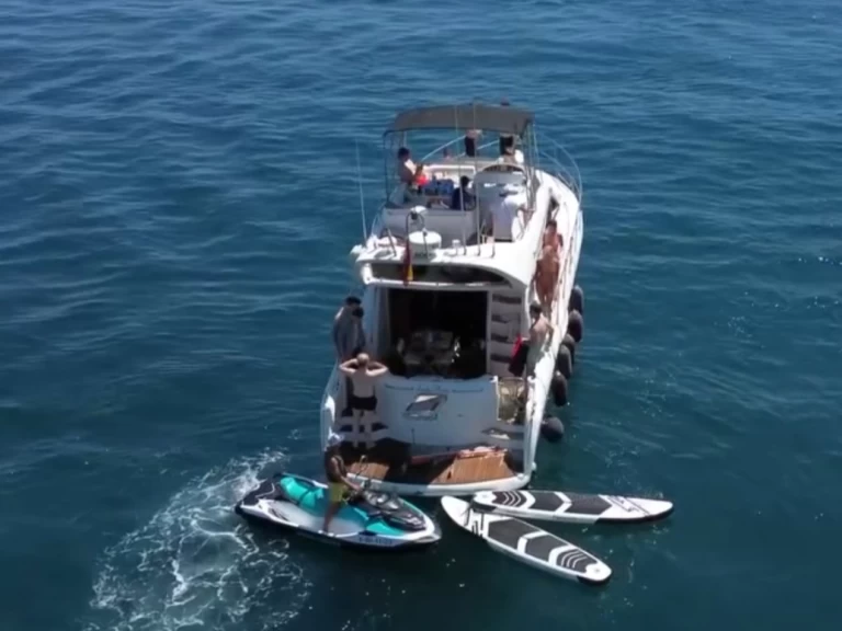 Boat rental Doqueve Majestic 46 Fly in Marbella on Samboat