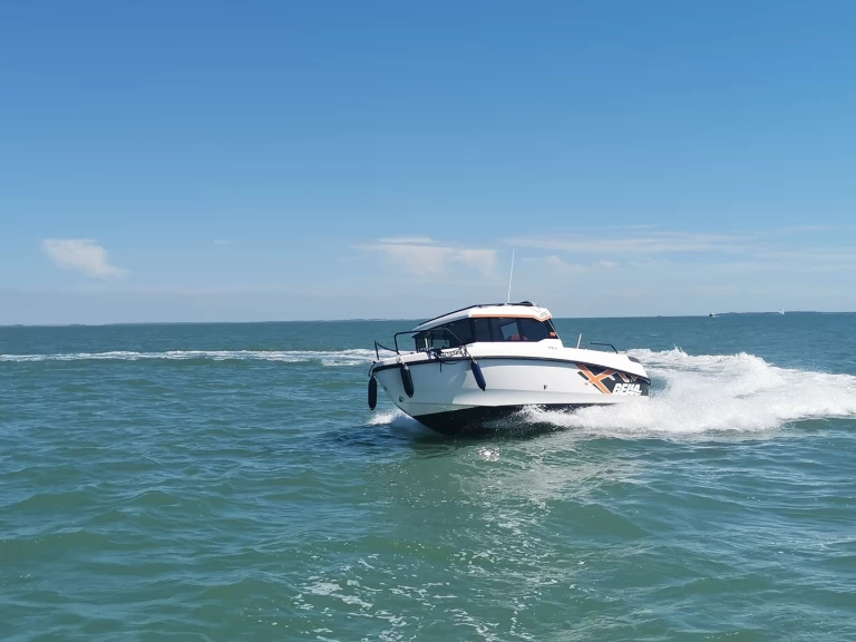 Motorboat rental with or without captain Bella Boats La Rochelle